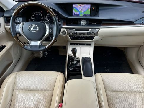 Used 2013 Lexus ES 350 w/ Luxury Pkg FWD image 3