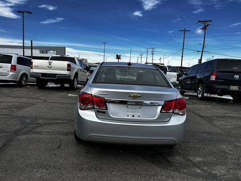 Used 2016 Chevrolet Cruze LS image 4