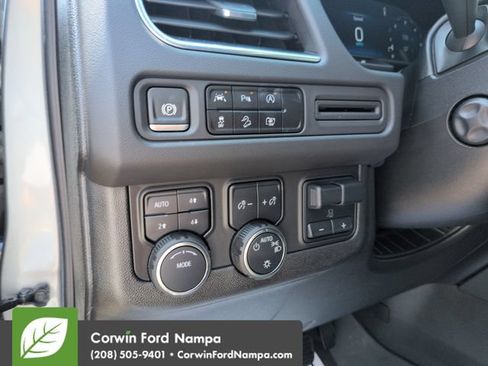 Used 2024 Chevrolet Tahoe Z71 w/ Luxury Package AWD/4WD image 13