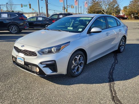Used 2019 Kia Forte LXS image 5