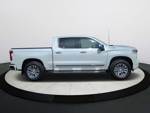 Used 2022 Chevrolet Silverado 1500 High Country image 3