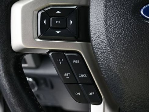 Certified 2022 Ford F250 Lariat w/ Lariat Value Package AWD/4WD image 18