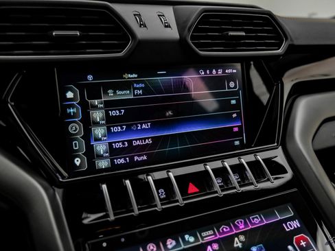 Used 2024 Lamborghini Urus S image 73