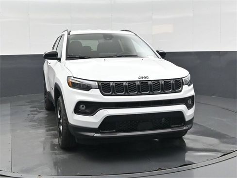 New 2026 Jeep Compass Latitude image 10