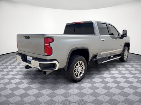 Used 2026 Chevrolet Silverado 2500 LTZ w/ LTZ Texas Edition AWD/4WD image 9