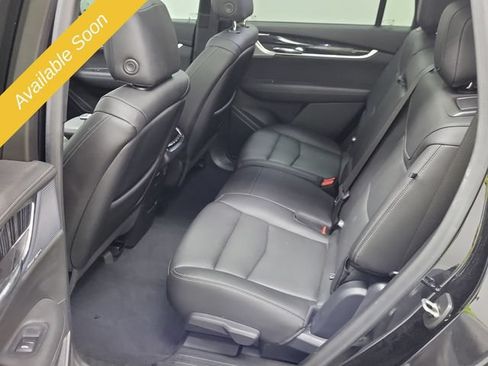 Used 2022 Cadillac XT6 Premium Luxury AWD/4WD image 15
