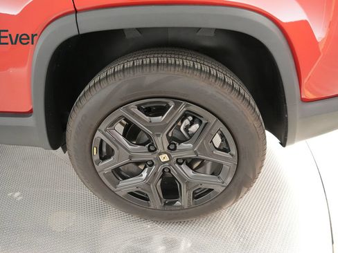 Used 2024 Rivian R1S Adventure Dual AWD/4WD image 19