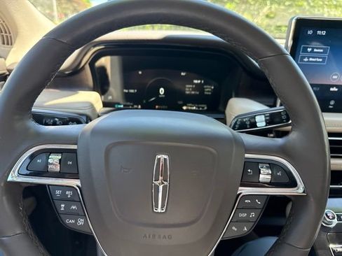 Used 2022 Lincoln Nautilus Reserve w/ Equipment Group 201A FWD image 12