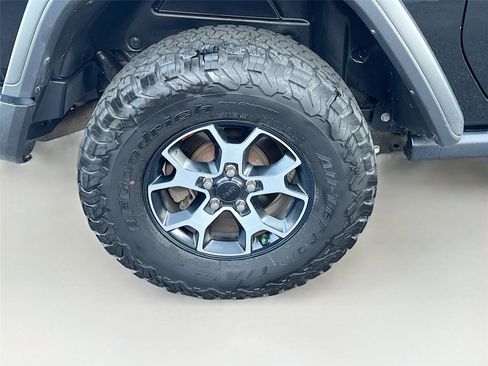 Used 2021 Jeep Wrangler Rubicon w/ Cold Weather Group image 39