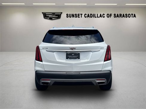 Used 2021 Cadillac XT5 Premium Luxury w/ LPO, Floor Liner Package FWD image 5