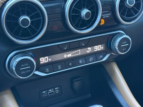 Used 2020 Nissan Sentra SV w/ SV Premium Package image 20