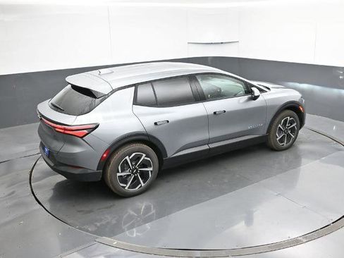 New 2026 Chevrolet Equinox EV LT image 21