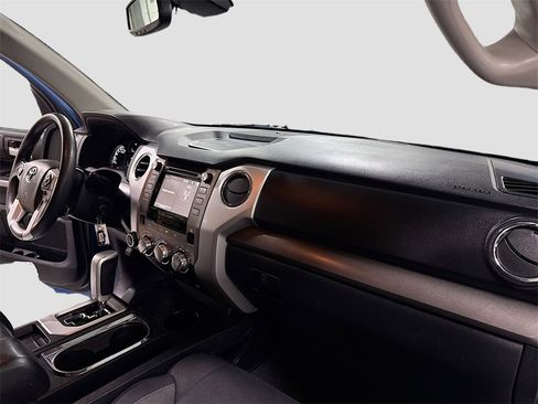 Used 2018 Toyota Tundra SR5 image 25