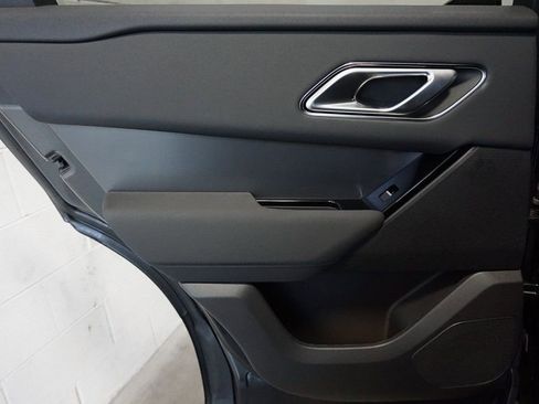 Used 2025 Land Rover Range Rover Velar Dynamic SE image 28