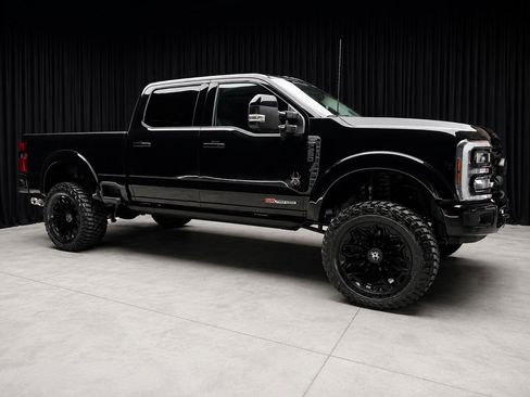 Used 2026 Ford F250 Lariat w/ Black Appearance Package AWD/4WD image 4