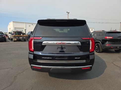 Used 2023 GMC Yukon SLT w/ SLT Premium Package AWD/4WD image 7
