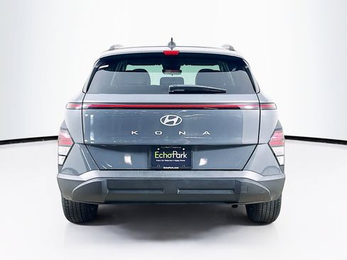 Used 2025 Hyundai Kona SEL FWD image 7