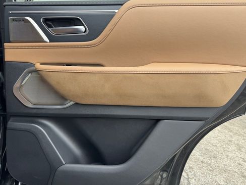 Used 2025 INFINITI QX80 Sensory w/ Exterior Package image 29