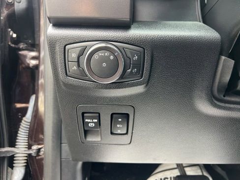 Used 2019 Ford F150 XLT w/ Equipment Group 302A Luxury AWD/4WD image 22