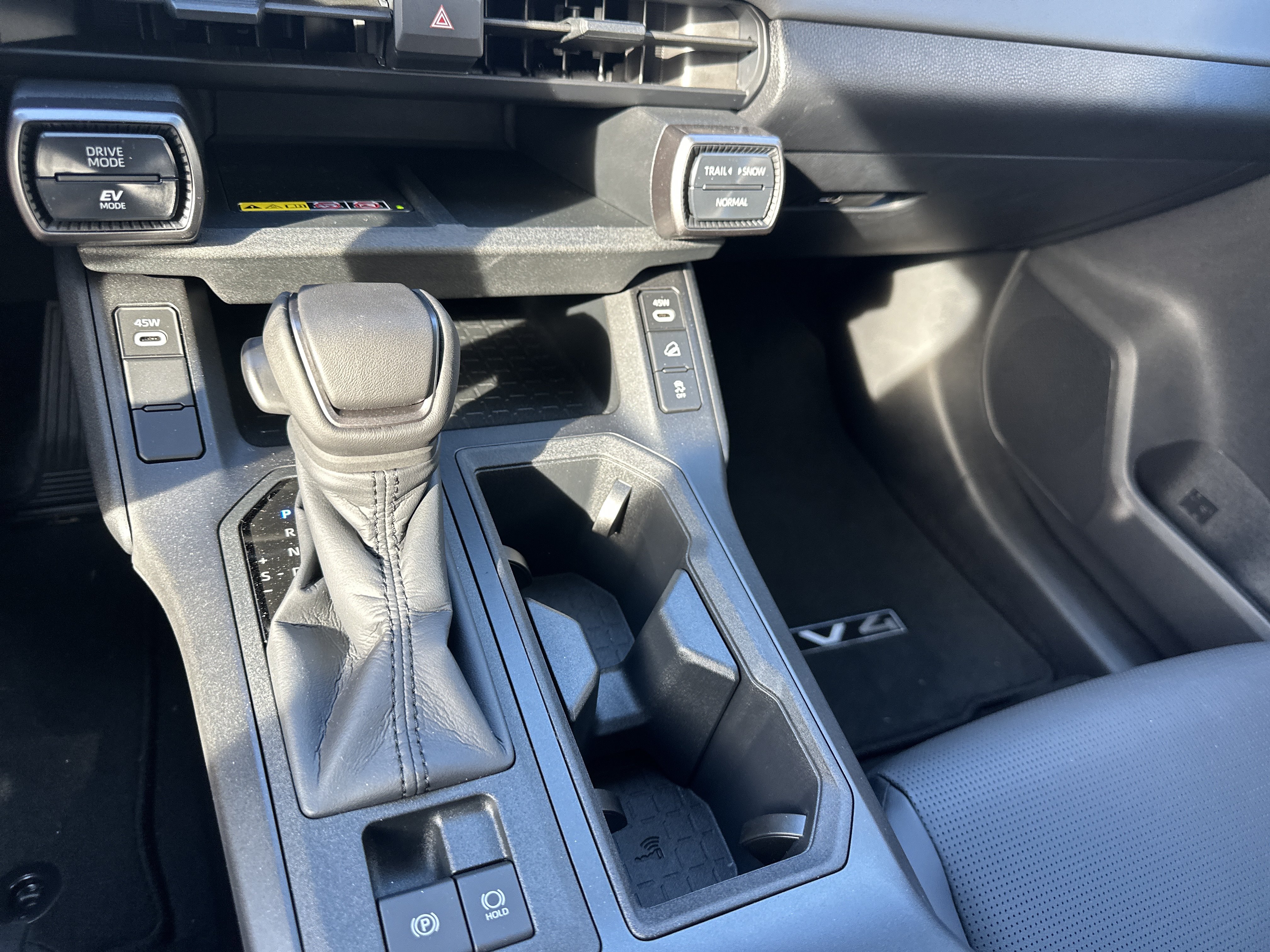Used 2026 Toyota RAV4 XLE Premium w/ Panoramic Sun Roof Package AWD/4WD image 19