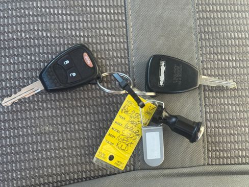 Used 2008 Dodge Ram 2500 Truck SXT image 31