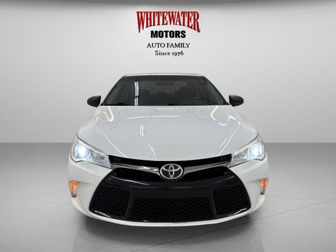 Used 2016 Toyota Camry SE FWD image 6