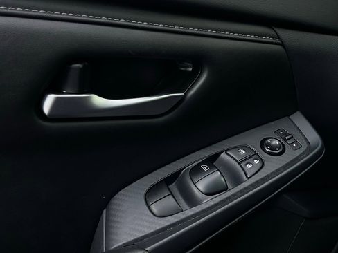 Used 2025 Nissan Sentra SV image 20