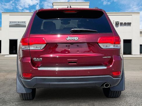 Used 2017 Jeep Grand Cherokee Limited AWD/4WD image 4