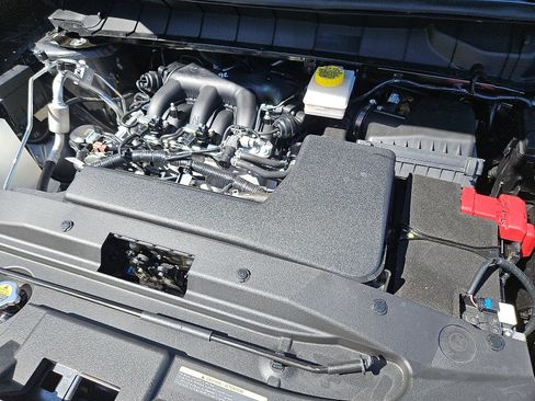 Certified 2024 Nissan Pathfinder S image 27