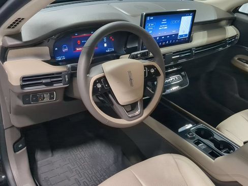 Used 2023 Lincoln Corsair AWD w/ Equipment Group 101A image 10