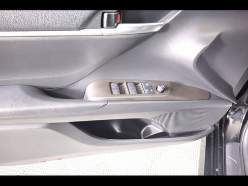 Used 2021 Toyota Camry LE FWD image 32