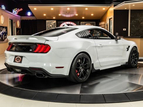 Used 2022 Ford Mustang GT Premium w/ GT Performance Package RWD image 12