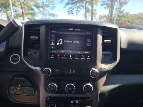 Used 2020 RAM 3500 Big Horn image 23