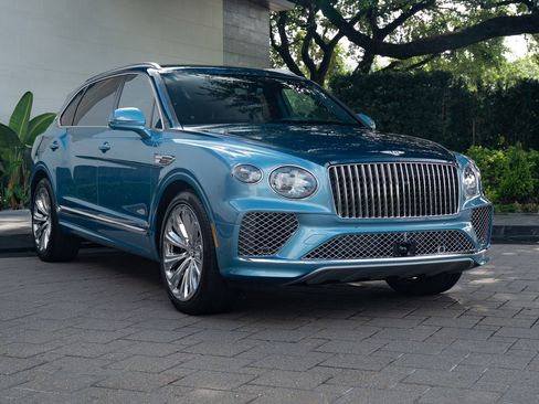 Used 2025 Bentley Bentayga Extended Wheelbase AWD/4WD image 13