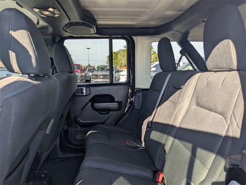 Used 2023 Jeep Wrangler Sport S image 12