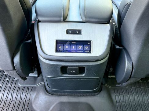 Used 2025 Lincoln Navigator Reserve w/ Jet Appearance Package AWD/4WD image 22