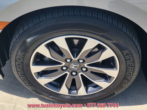 Used 2023 Honda Odyssey EX-L image 9
