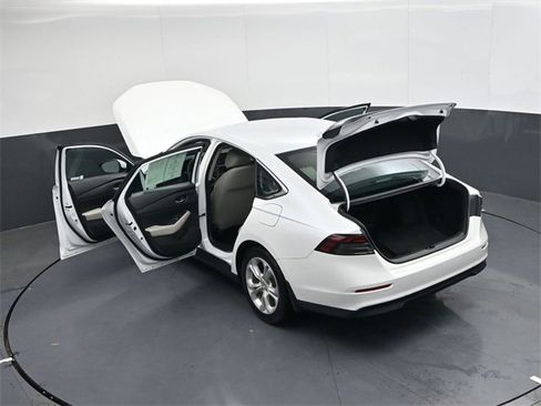 Used 2023 Honda Accord LX image 39