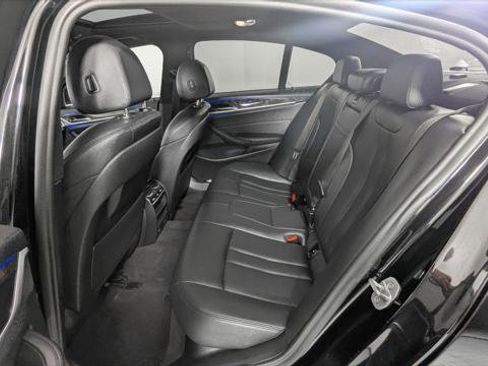 Used 2020 BMW 530i w/ Convenience Package image 18