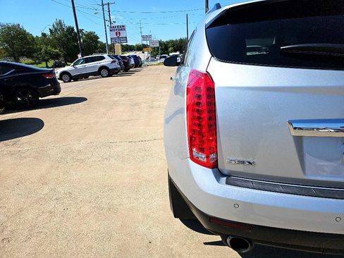 Used 2015 Cadillac SRX Luxury w/ Driver Awareness Package image 10
