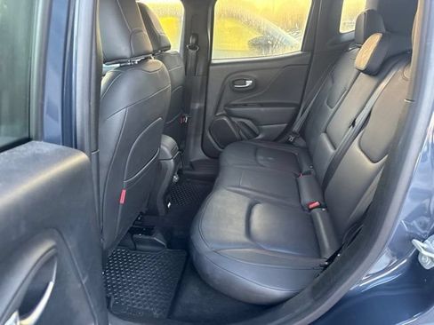 Used 2022 Jeep Renegade Trailhawk AWD/4WD image 6