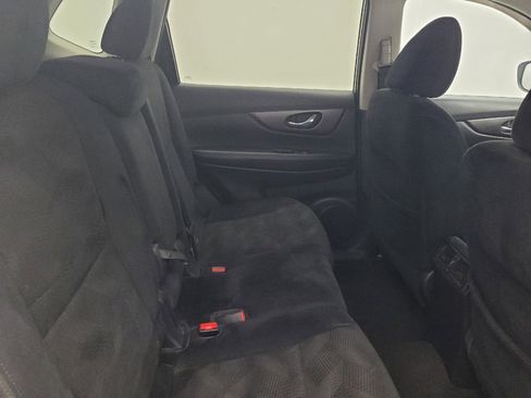 Used 2014 Nissan Rogue SV image 19