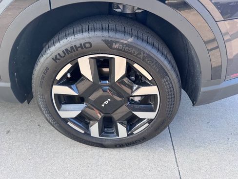 Used 2027 Kia Telluride S FWD image 9