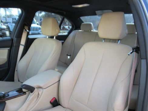 Used 2018 BMW 330i Sedan w/ Convenience Package image 15