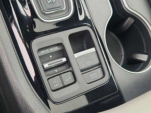 Certified 2023 Honda Pilot Touring image 26