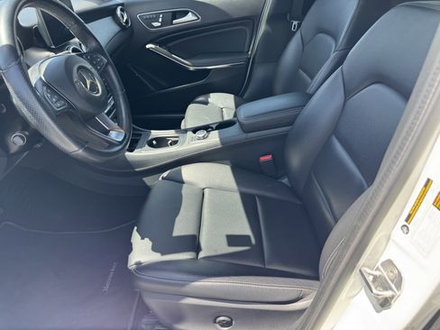 Used 2020 Mercedes-Benz GLA 250 w/ Convenience Package image 13