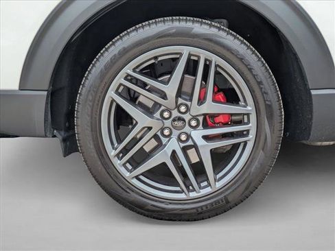Used 2025 Ford Explorer ST AWD/4WD image 17