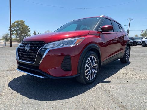 Used 2023 Nissan Kicks SV FWD image 2
