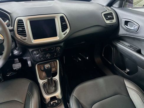 Used 2021 Jeep Compass Latitude AWD/4WD image 18