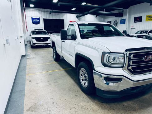 Used 2018 GMC Sierra 1500 2WD Regular Cab image 17